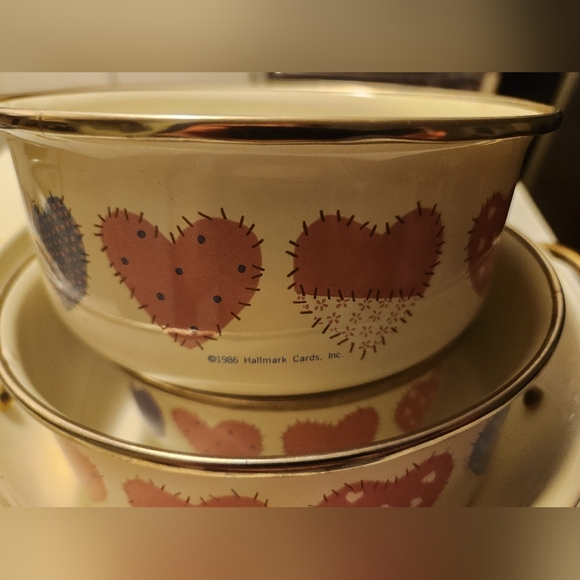 M. Kamenstein MK 1986 Metal Hallmark Mixing Bowl Hearts Pattern 4 PC - Picture 5 of 5